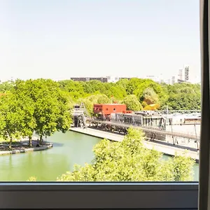 Otel Ibis La Cite Des Sciences 19eme, Paris
