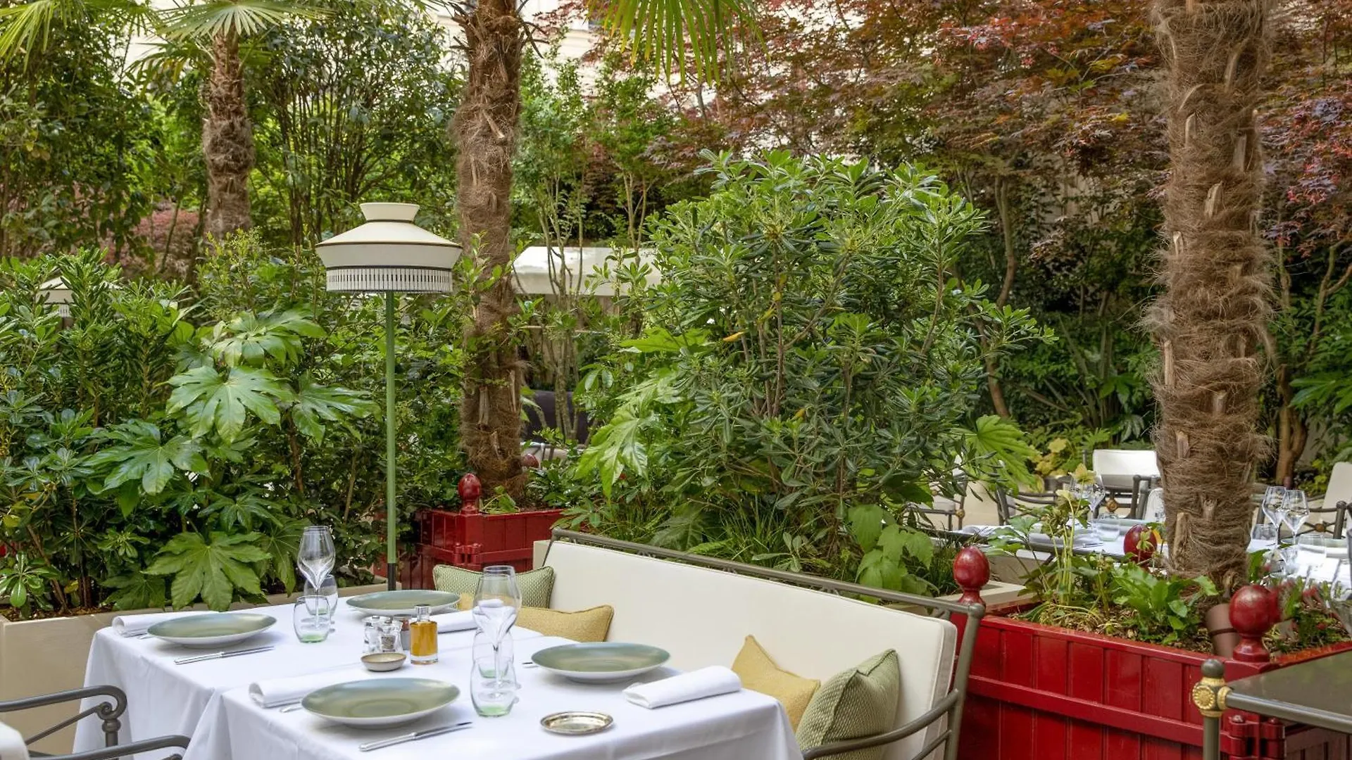 La Reserve Paris Hotel & Spa