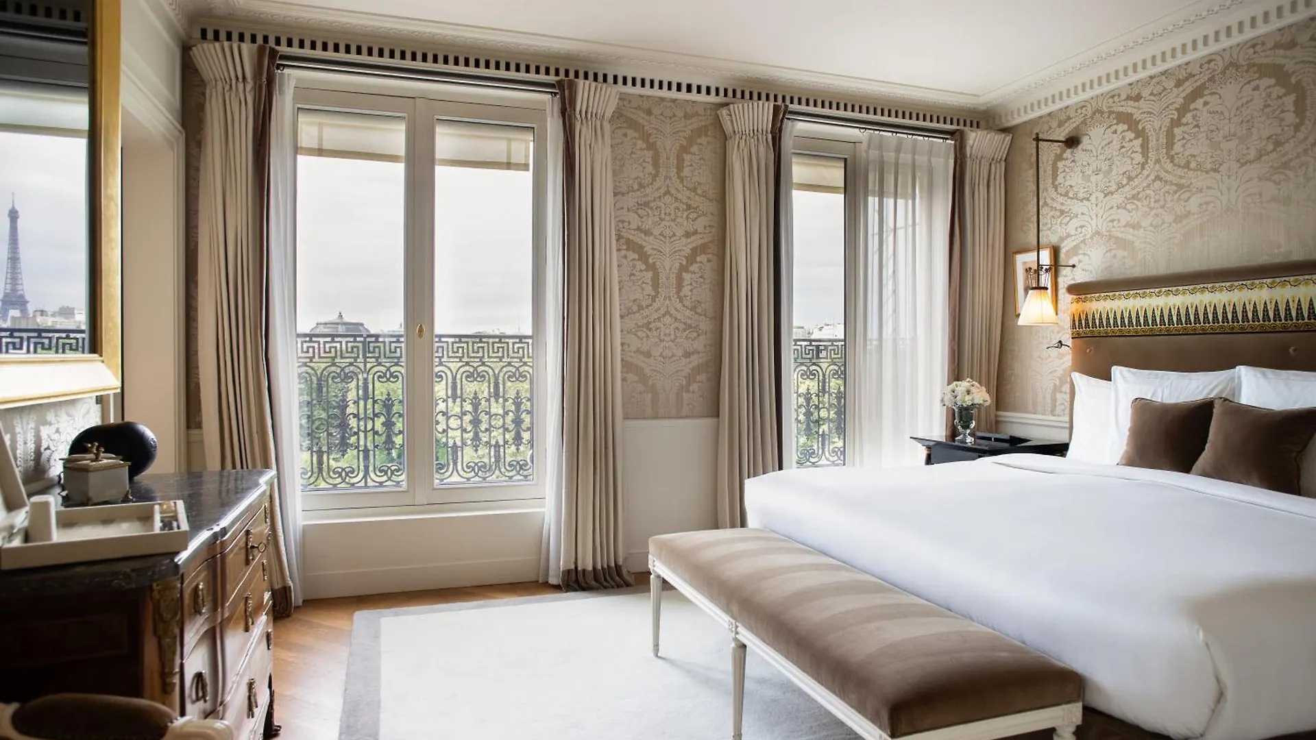 La Reserve Paris Hotel & Spa