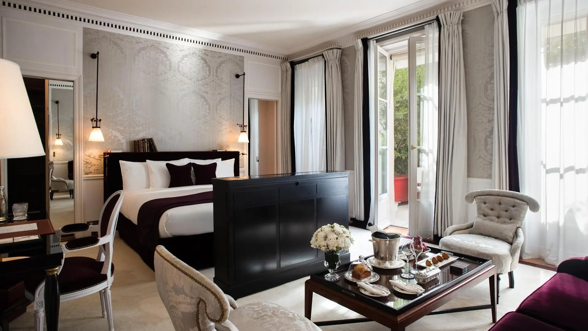 La Reserve Paris Hotel & Spa