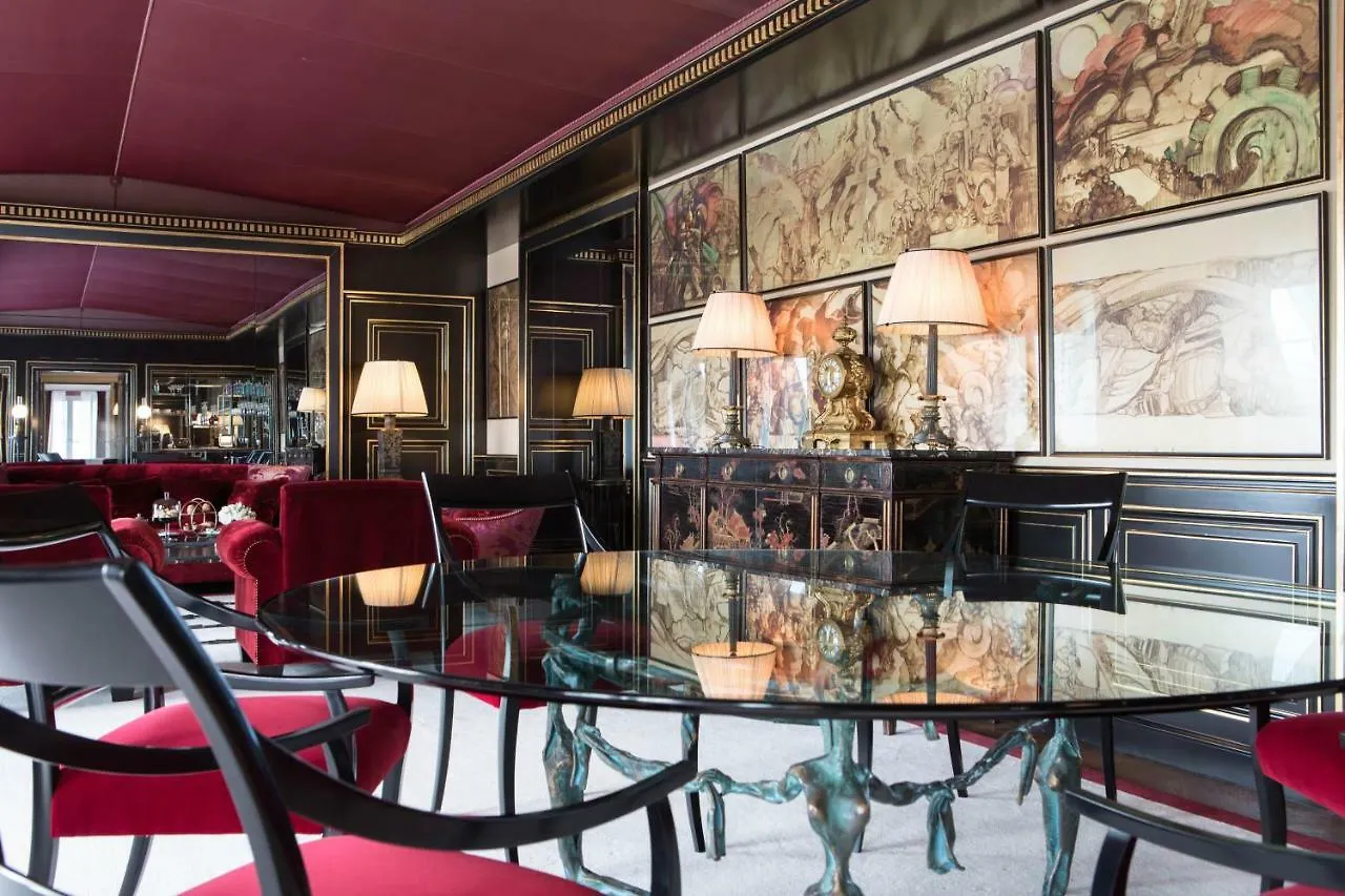 La Reserve Paris Hotel & Spa