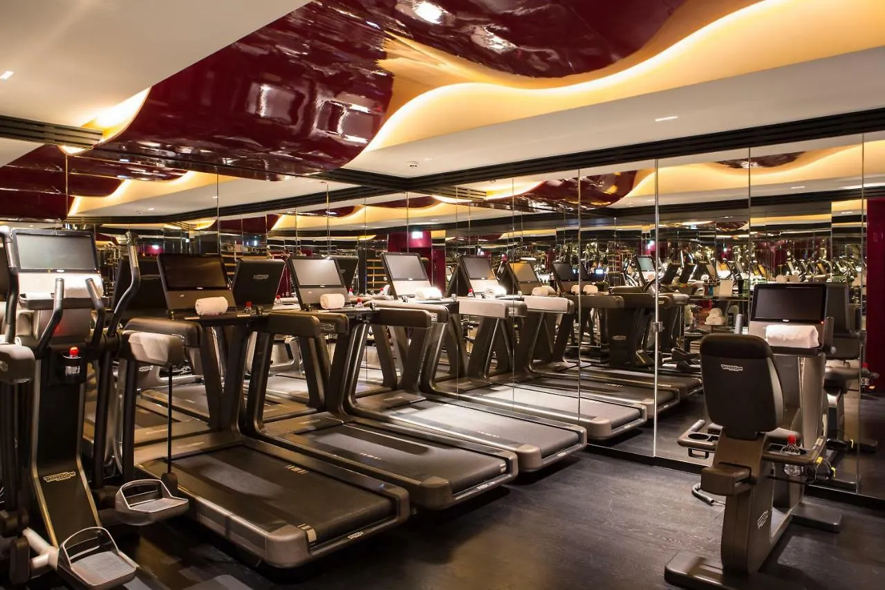 La Reserve Paris Hotel & Spa